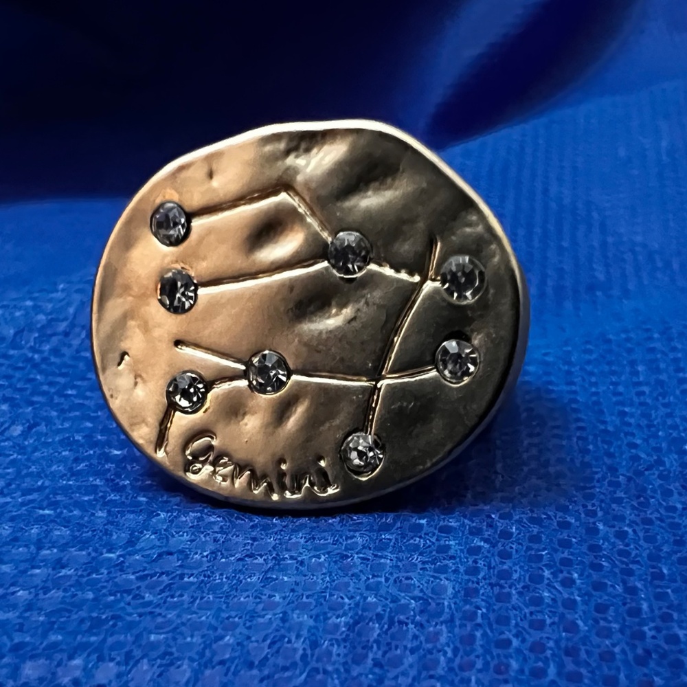 GEMINI RING SIZE 6 - Picture 4 of 4